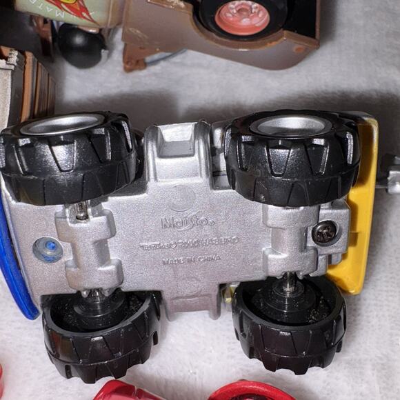 TONKA Lil’ Chuck & Friends Diecast Maisto Cars (4) Hasbro & Mater Tow Truck LOT - Picture 16 of 16